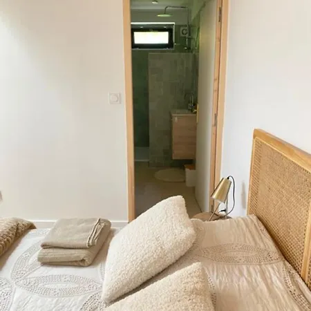 Apartman Climatise Avec Piscine