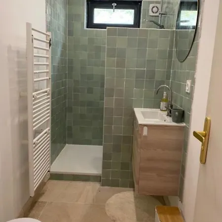 Apartman Climatise Avec Piscine Villeneuve-lès-Avignon